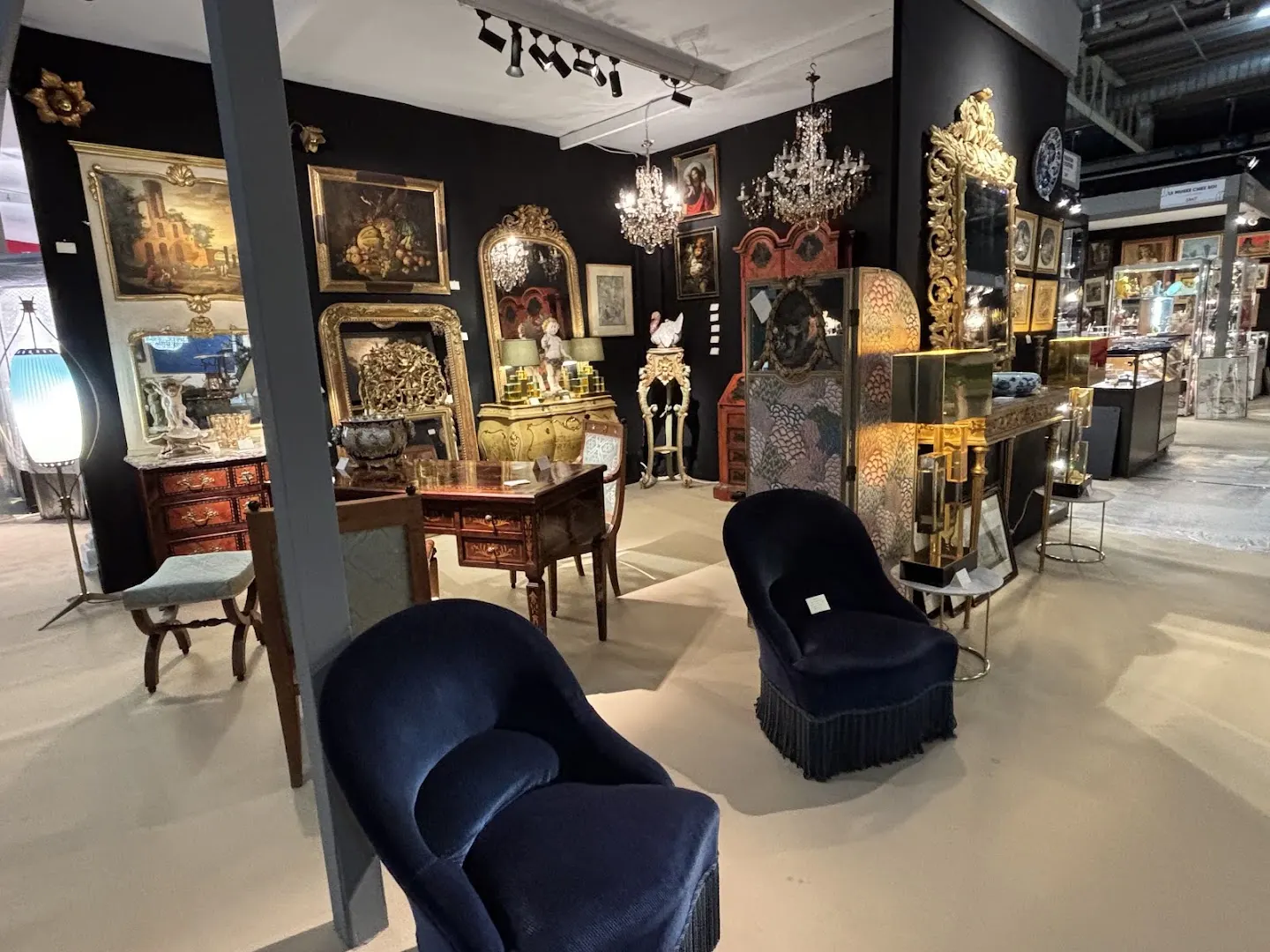 GALERIE BLEU MAGENTA