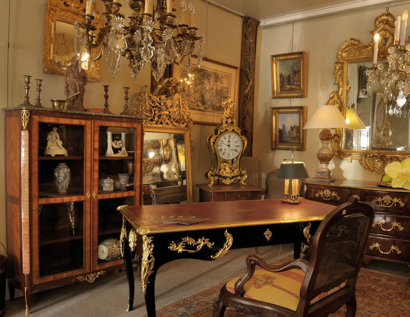 Monsieur DELYS ANTIQUAIRE