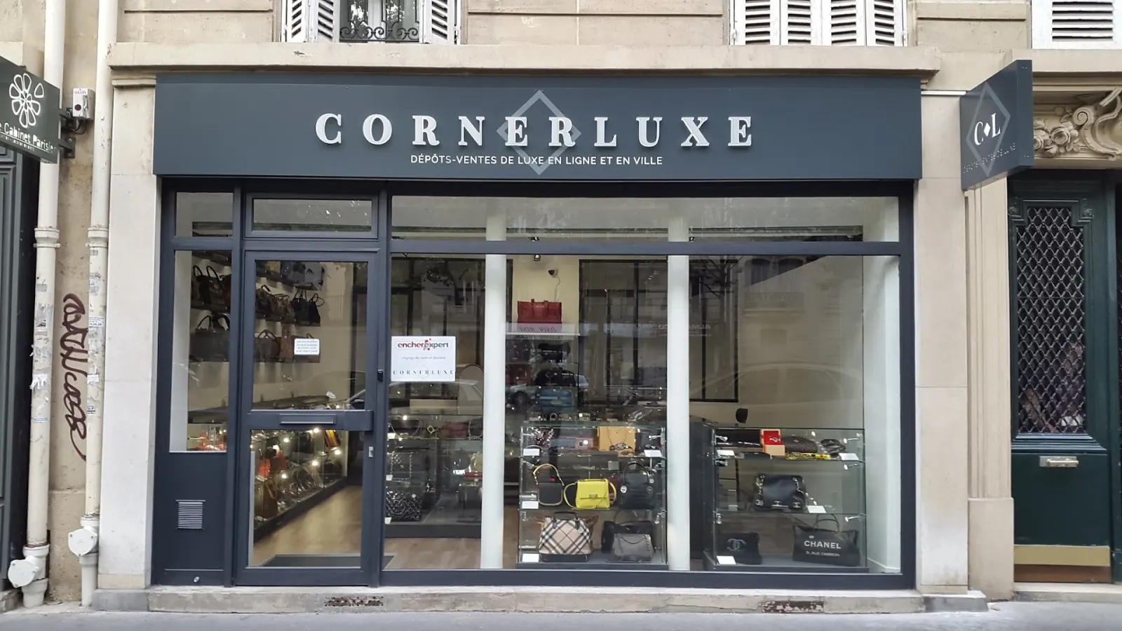 CornerLuxe