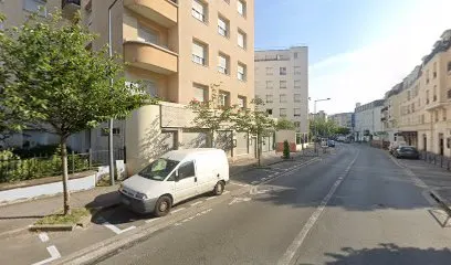 La Refile - friperie et bar a coudre