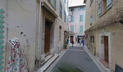Road side second hand shop