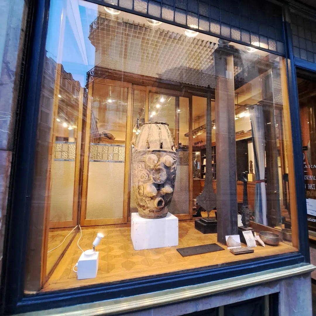Galerie Natsara la maison des Hommes
