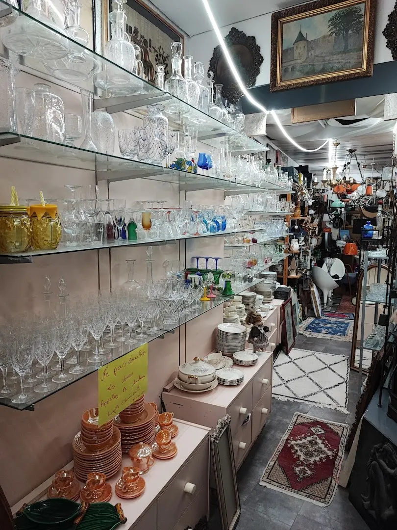 Echo Mundi - brocante et antiquités - débarras - expertise -Metz