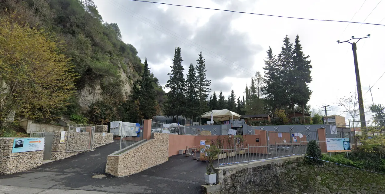 Emmaus - Espace de vente solidaire Cote D'Azur - St Andre de la Roche