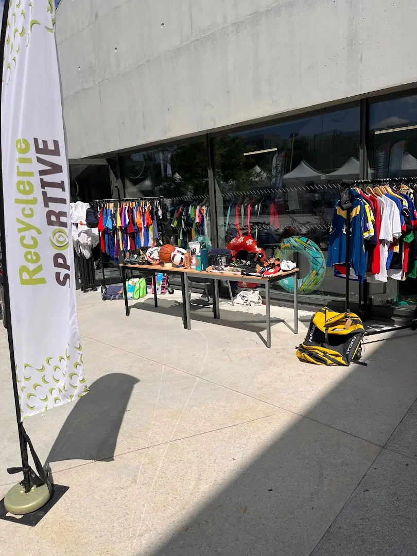 Recyclerie Sportive Saint Denis - Boutique de seconde main sport et atelier de co-reparation velos