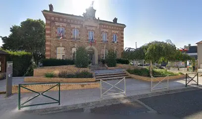 La brocante et la braderie de vêtements de Bailly et Noisy-le-Roi