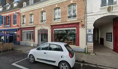 Les Puces de la Baie