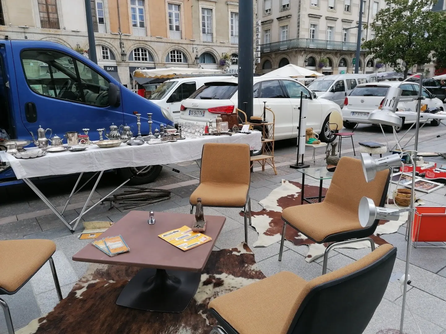 Vintage French Art : Brocante A Castres