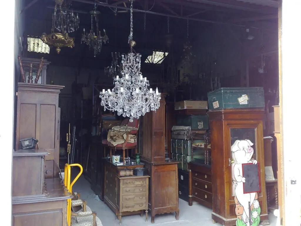 VAR-ANTIQUITES : antiquaire - brocanteur - Var - Toulon - Hyeres