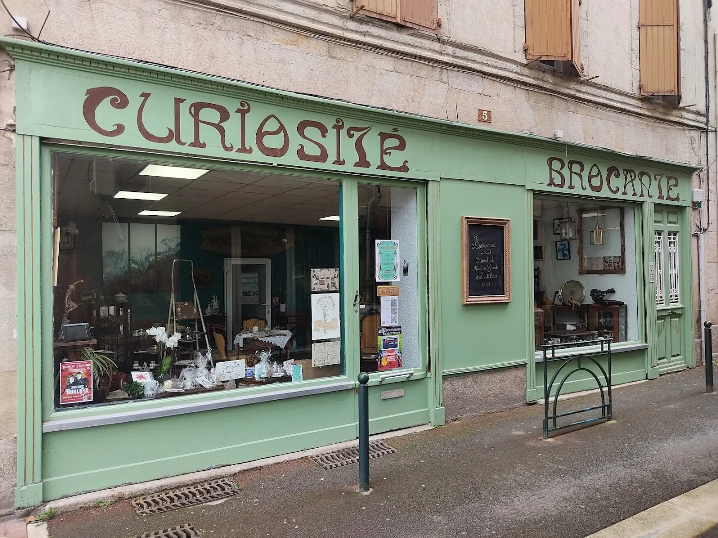 Curiosite Brocante