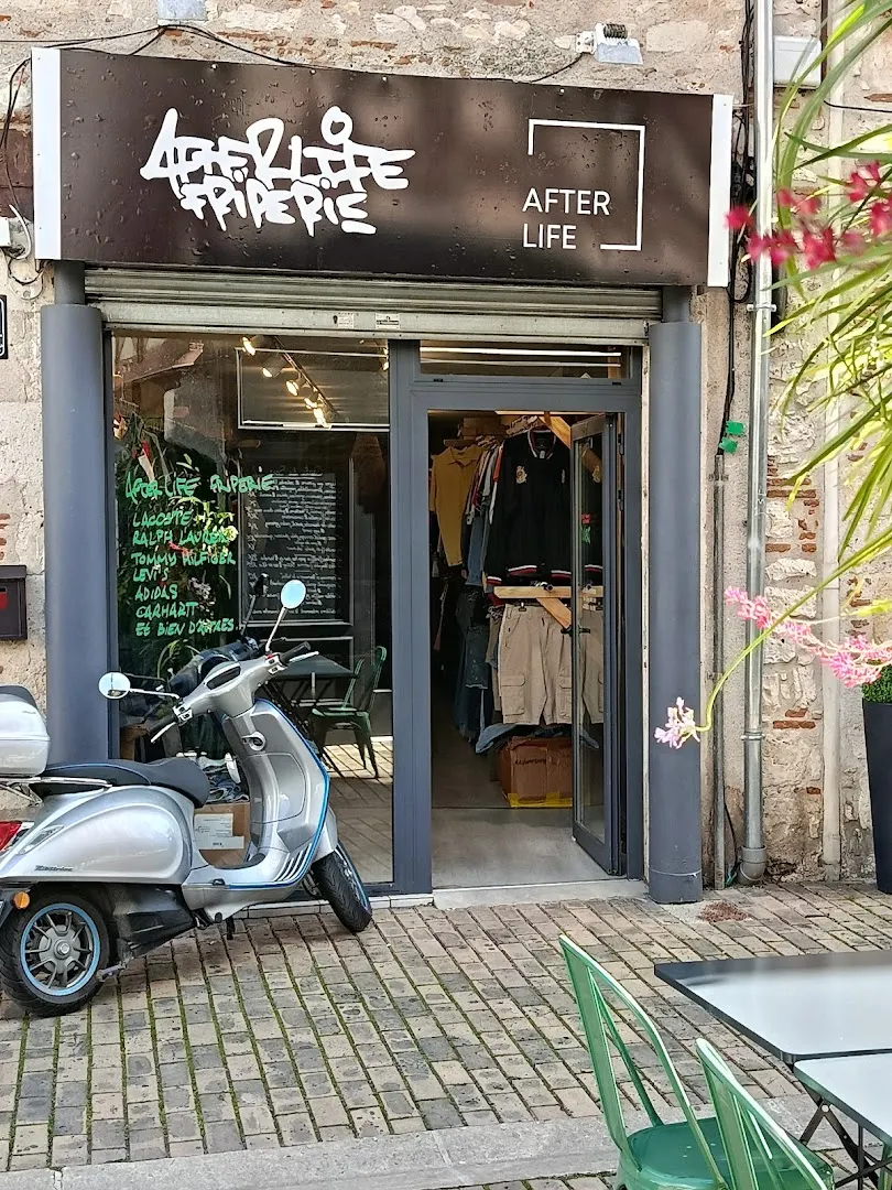 After Life Friperie
