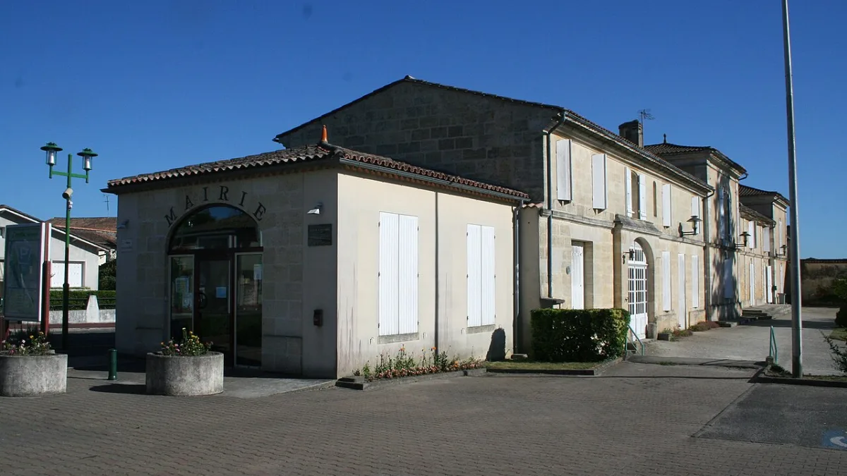 Vue de Cubzac-les-Ponts